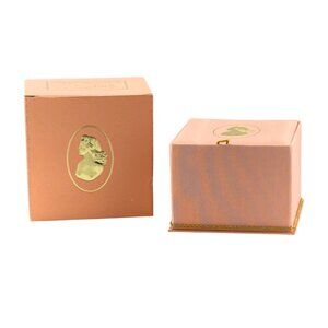 Evyan White Shoulders Perfumed Dusting Powder Vintage 8 oz NIB for Vanity w Puff